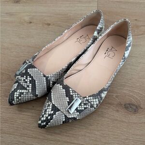 AGL Snakeskin Pattern Flats - Black and Cream